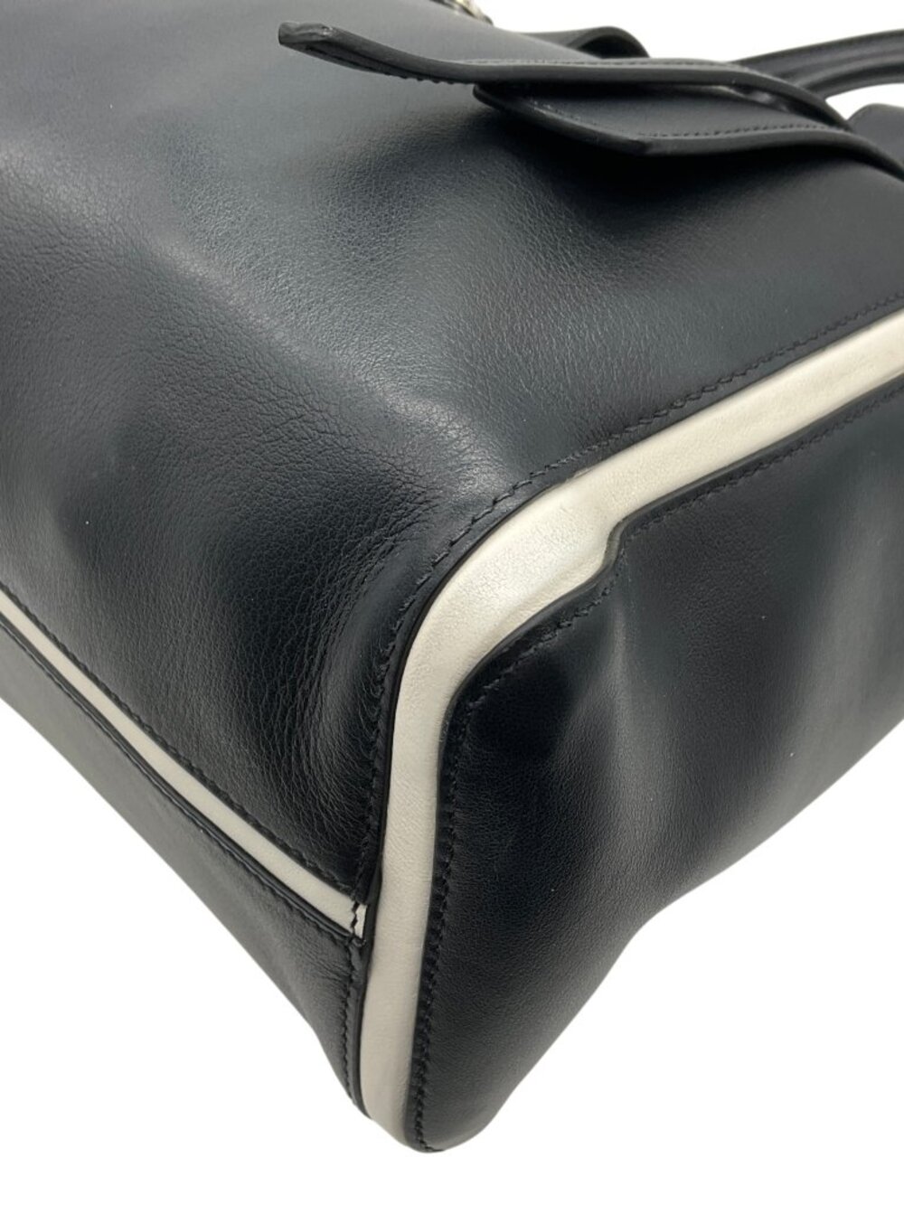 Prada Black Leather Ouverture Grace Lux Medium Tote Bag - Picture 6 of 11